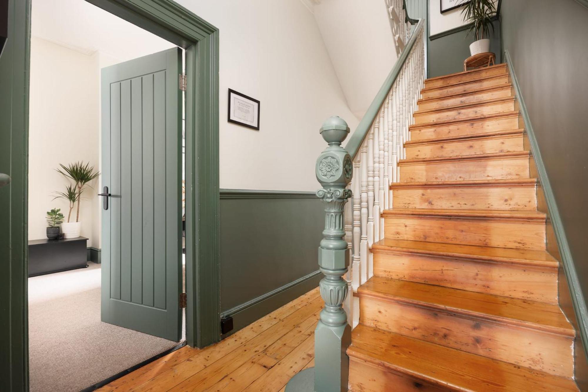 New Luxury For 2024 - Central Plymouth House - Sleeps 10 - Access To Plymouth Town - Close To The Barbican - Pets Welcome - Parking Available - By Luxe Living By Sophia Ngoại thất bức ảnh