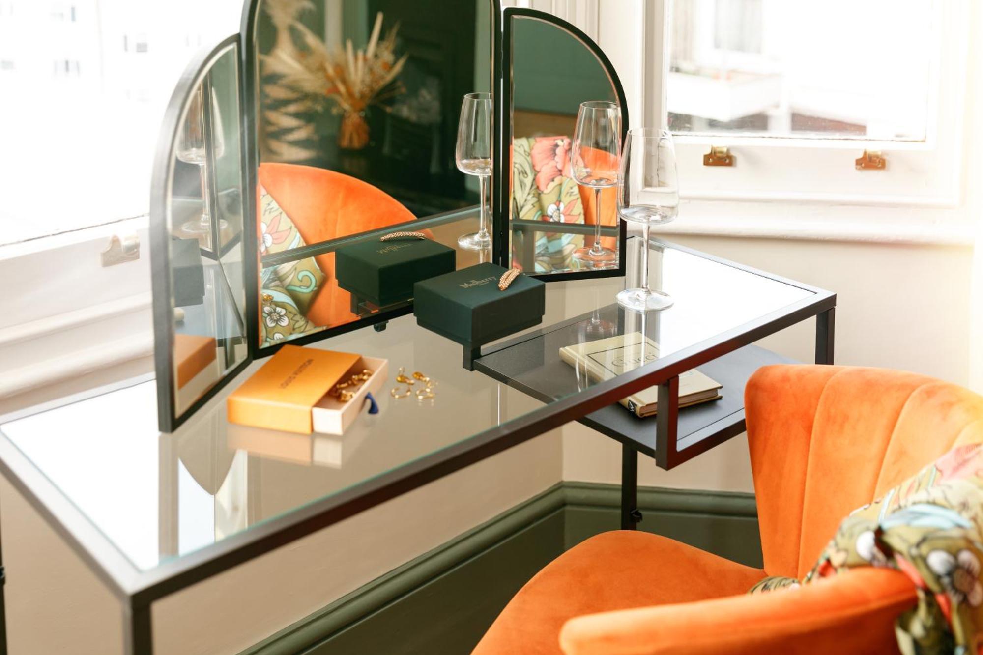 New Luxury For 2024 - Central Plymouth House - Sleeps 10 - Access To Plymouth Town - Close To The Barbican - Pets Welcome - Parking Available - By Luxe Living By Sophia Ngoại thất bức ảnh