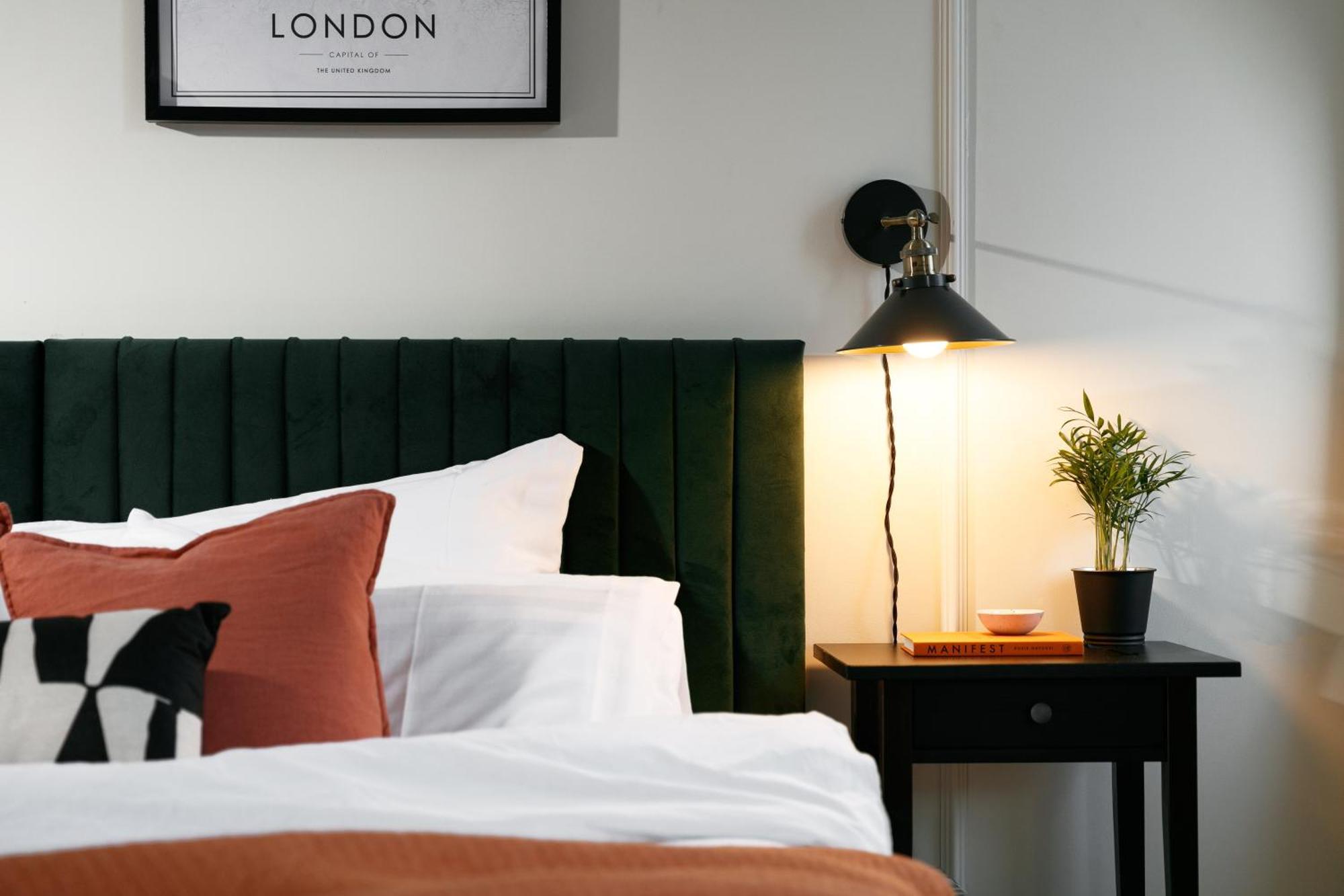 New Luxury For 2024 - Central Plymouth House - Sleeps 10 - Access To Plymouth Town - Close To The Barbican - Pets Welcome - Parking Available - By Luxe Living By Sophia Ngoại thất bức ảnh
