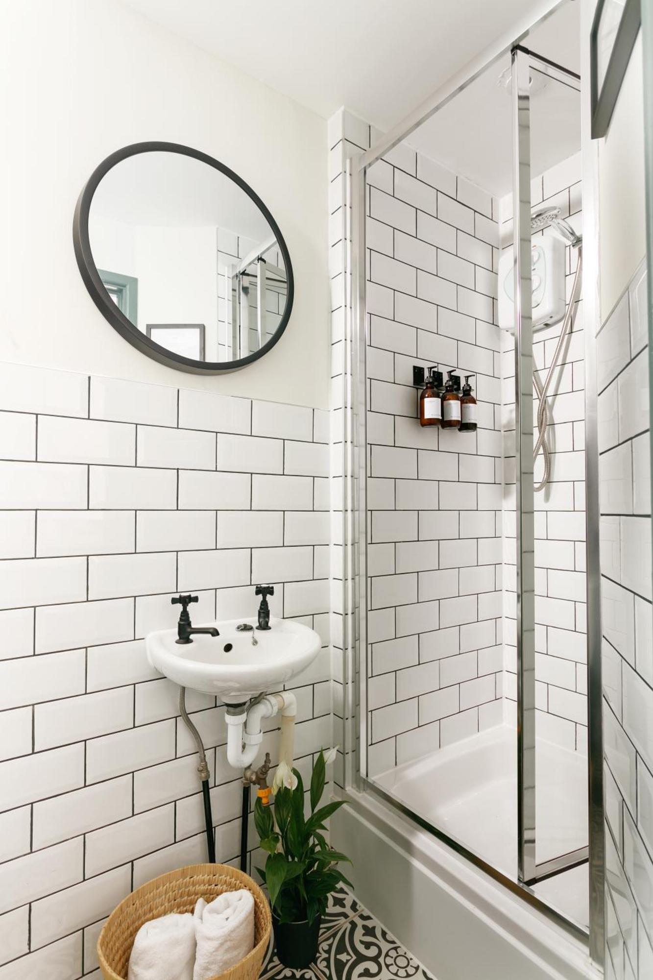 New Luxury For 2024 - Central Plymouth House - Sleeps 10 - Access To Plymouth Town - Close To The Barbican - Pets Welcome - Parking Available - By Luxe Living By Sophia Ngoại thất bức ảnh
