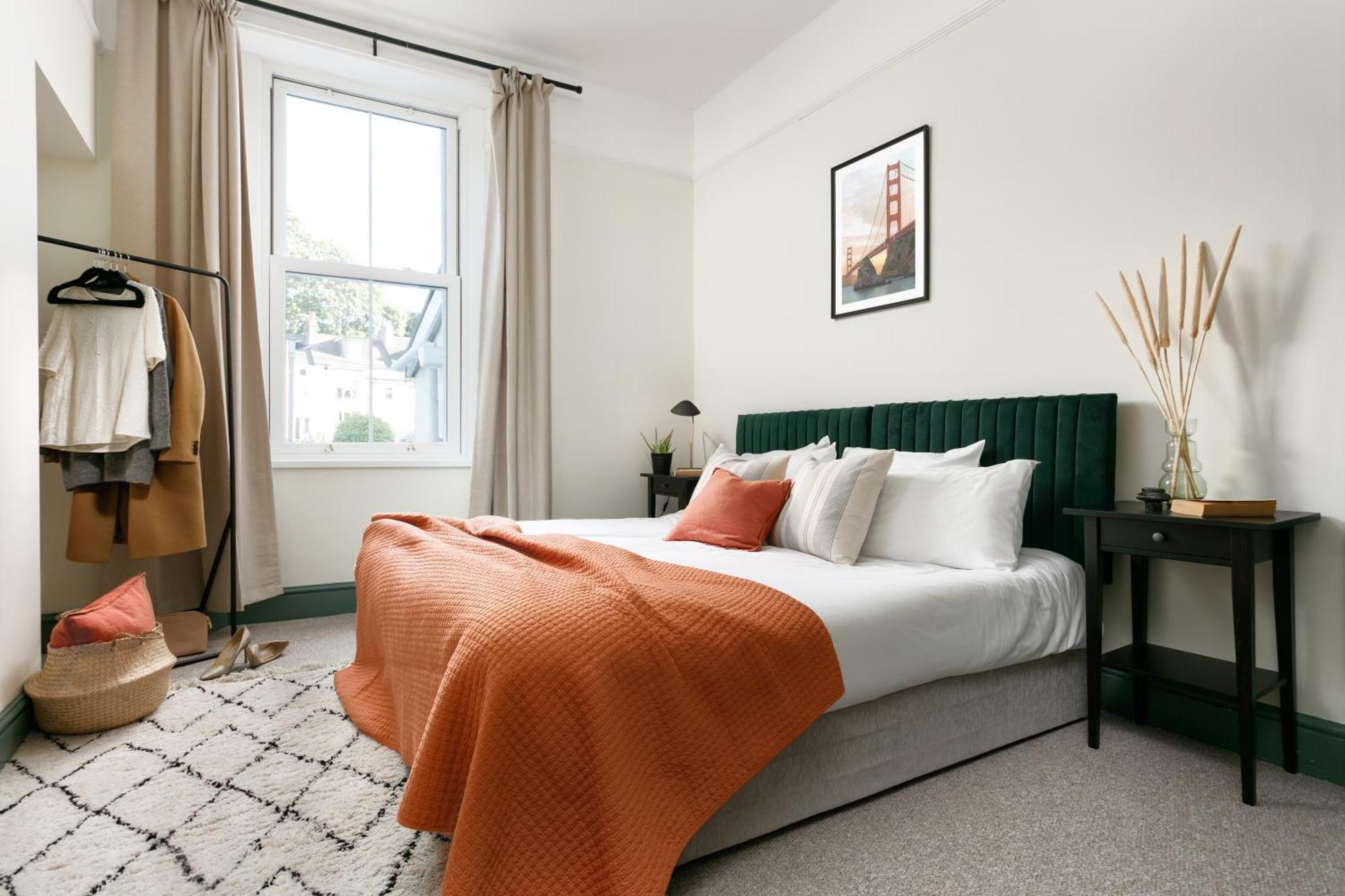 New Luxury For 2024 - Central Plymouth House - Sleeps 10 - Access To Plymouth Town - Close To The Barbican - Pets Welcome - Parking Available - By Luxe Living By Sophia Ngoại thất bức ảnh