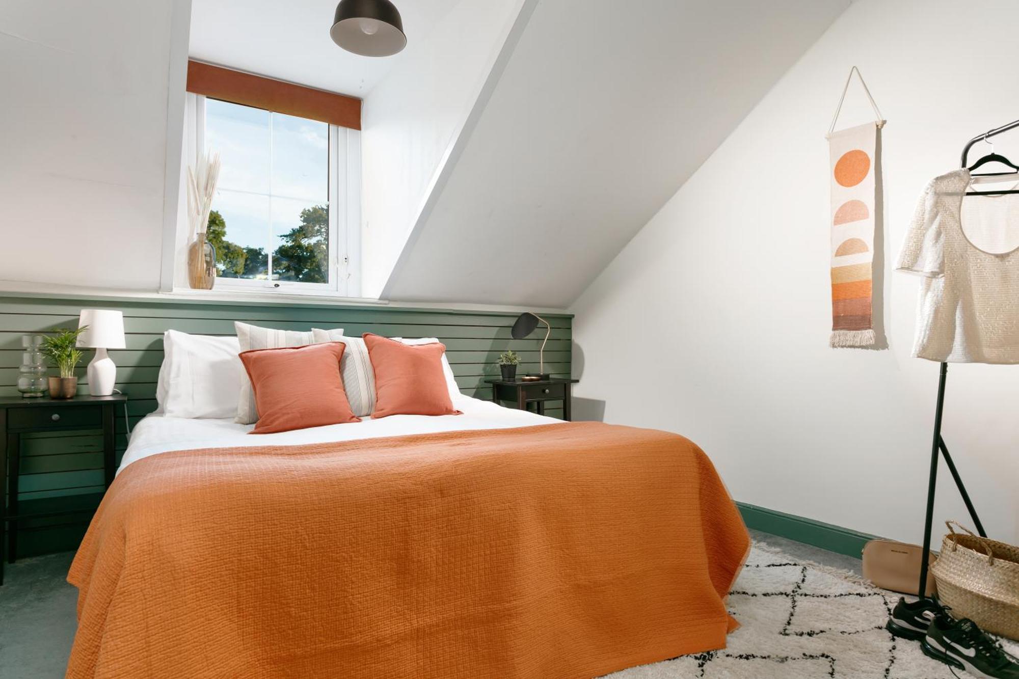 New Luxury For 2024 - Central Plymouth House - Sleeps 10 - Access To Plymouth Town - Close To The Barbican - Pets Welcome - Parking Available - By Luxe Living By Sophia Ngoại thất bức ảnh